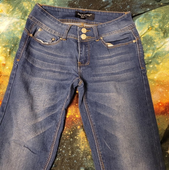 Blue jeans, acid wash, daily jeans, size 3, bootleg, booty jeans - Picture 3 of 6